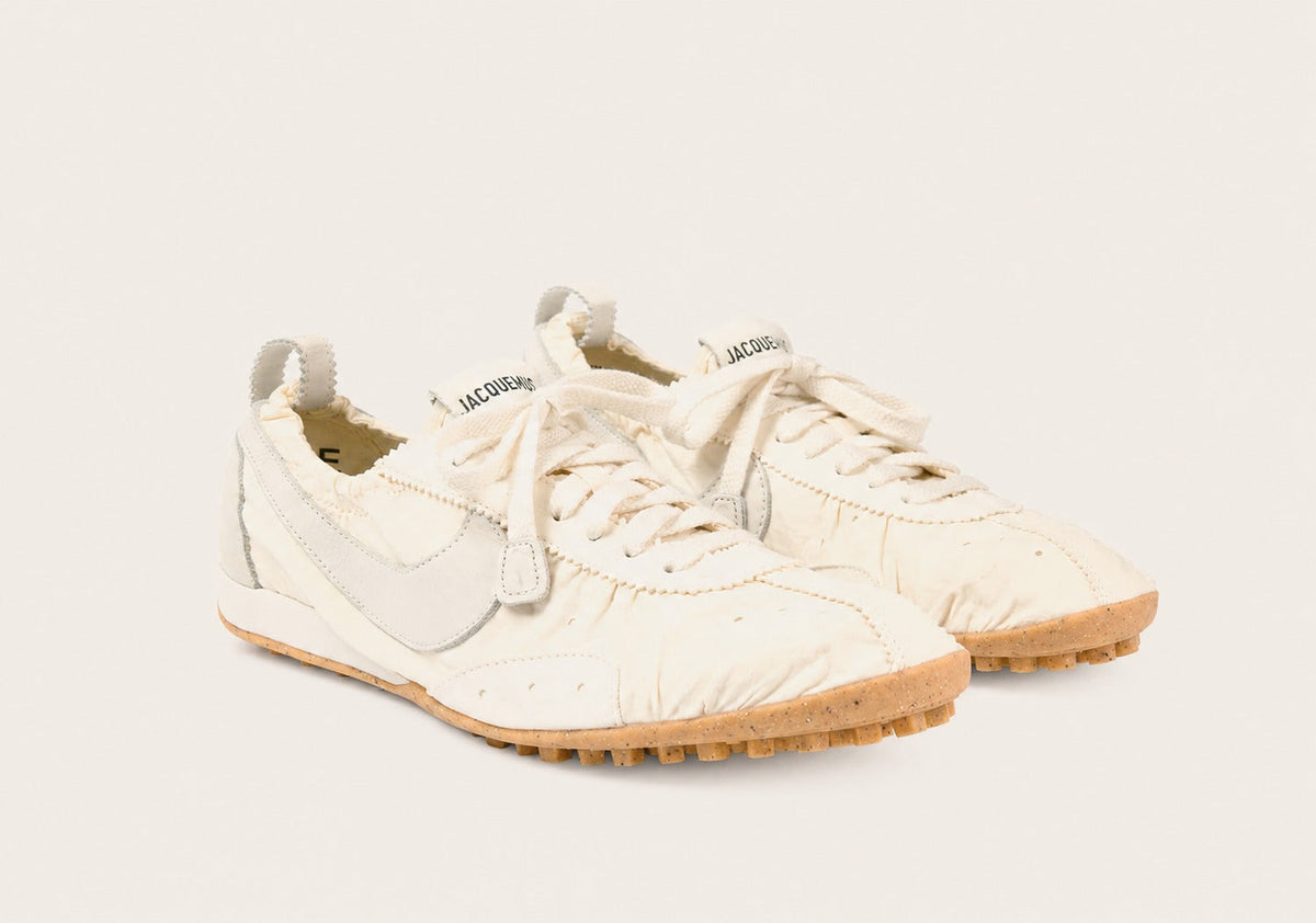 Jacquemus Moon Shoe Sail / White / Gum