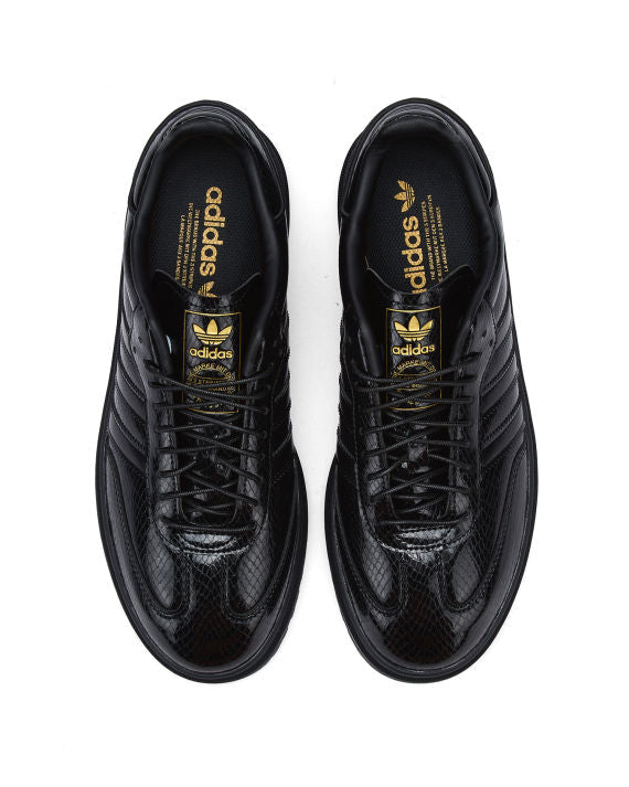 Samba Winterized Black