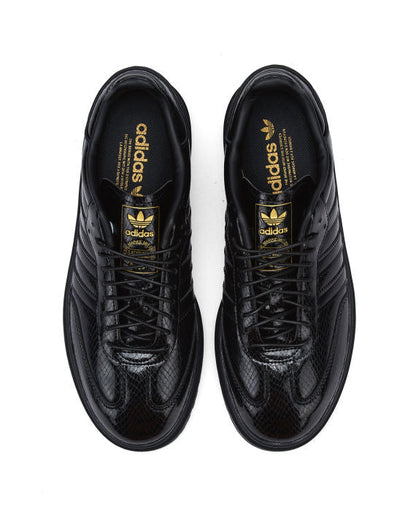 Samba Winterized Black