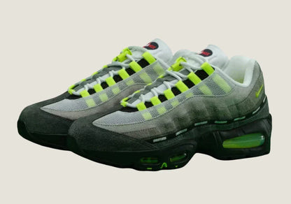 Air Max 95 x UNDEFEATED Nyc Neon