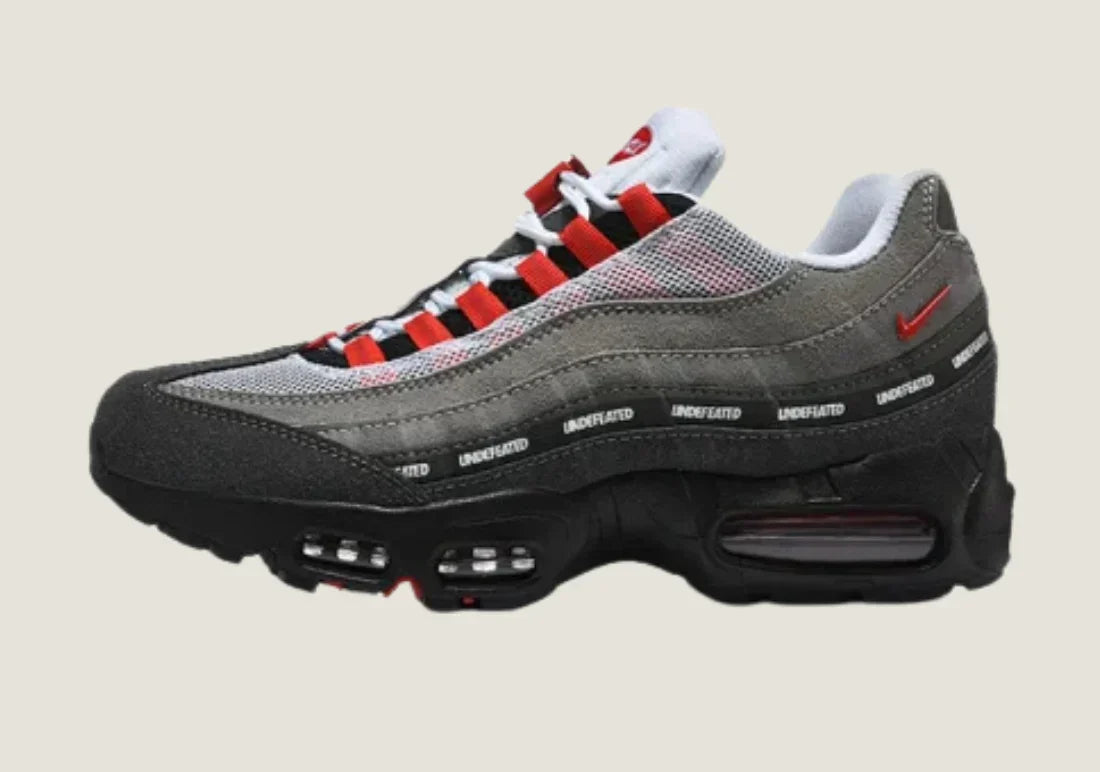 Air Max 95 x UNDEFEATED Bright Crimson