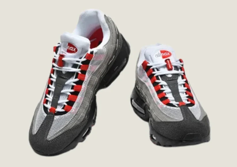 Air Max 95 x UNDEFEATED Bright Crimson